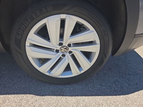 Certified 2023 Volkswagen Atlas Cross Sport SE AWD/4WD image 16