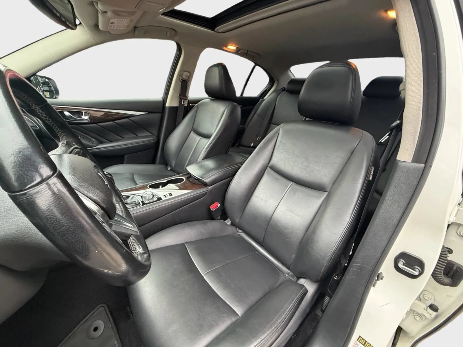 Used 2018 INFINITI Q50 Luxe AWD/4WD image 12