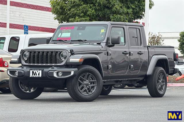 Used 2024 Jeep Gladiator Sport AWD/4WD image 8