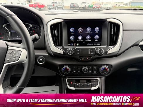 Used 2024 GMC Terrain SLT AWD/4WD image 15
