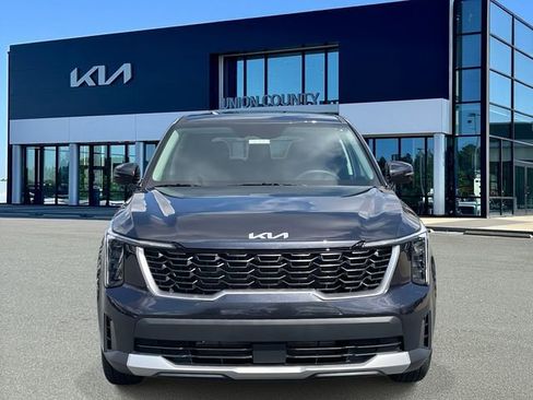 Certified 2026 Kia Sorento LX image 2