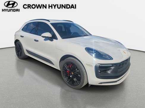 Used 2023 Porsche Macan GTS image 4