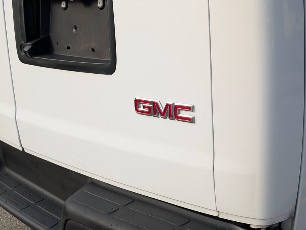 Used 2019 GMC Savana 2500 w/ Driver Convenience Package RWD image 15