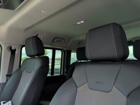 Used 2024 INEOS Grenadier AWD/4WD image 30