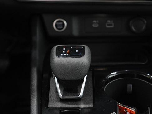 Used 2021 Nissan Rogue S AWD/4WD image 18