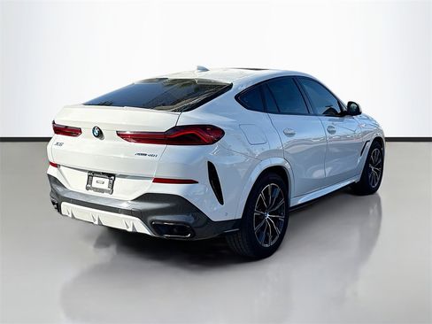 Used 2022 BMW X6 xDrive40i w/ M Sport Package image 5