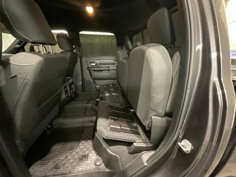 Used 2025 RAM 3500 Big Horn AWD/4WD image 13
