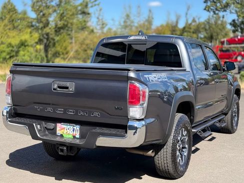 Certified 2023 Toyota Tacoma TRD Off-Road AWD/4WD image 5