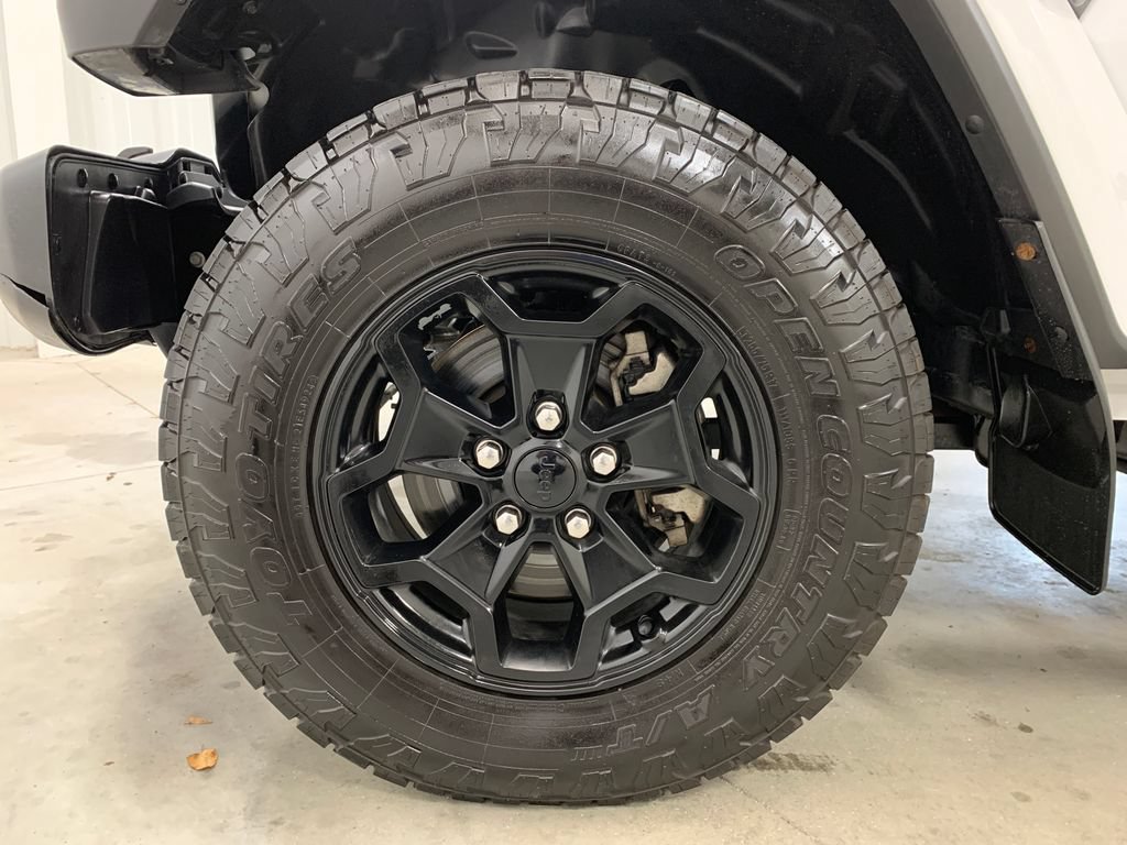 Used 2023 Jeep Gladiator Sport AWD/4WD image 2