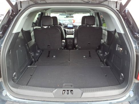 Used 2024 Ford Explorer XLT w/ Equipment Group 202A AWD/4WD image 12