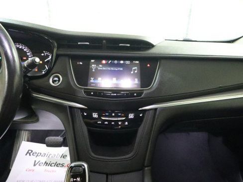 Used 2019 Cadillac XT5 Luxury AWD/4WD image 14
