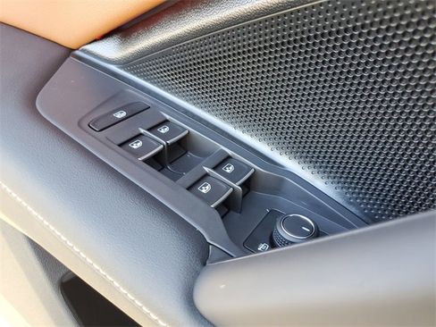 New 2026 Volkswagen Tiguan SEL R-Line image 30