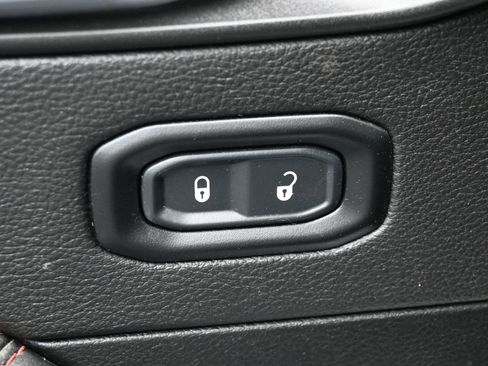 Used 2020 Jeep Gladiator Rubicon image 12