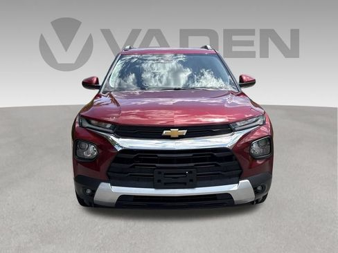 Used 2023 Chevrolet TrailBlazer LT w/ Convenience Package FWD image 2
