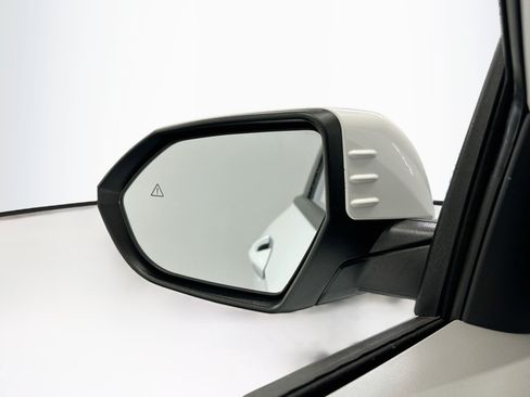 Used 2025 Hyundai Kona SEL AWD/4WD image 16