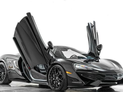 Used 2020 McLaren 570S Spider RWD image 28