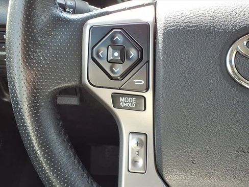 Used 2014 Toyota 4Runner SR5 Premium image 18