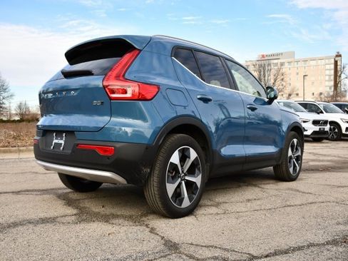 Certified 2025 Volvo XC40 B5 Plus image 7