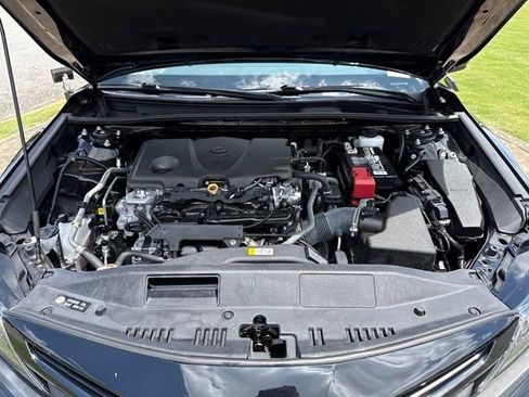 Used 2021 Toyota Camry SE FWD image 29