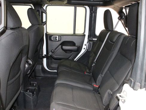 Used 2022 Jeep Wrangler Unlimited Sport image 11