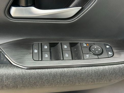 New 2026 Nissan Kicks SV w/ SV Premium Package image 13