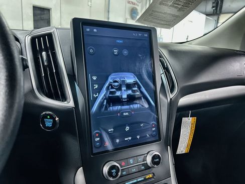 Used 2024 Ford Edge SEL image 34