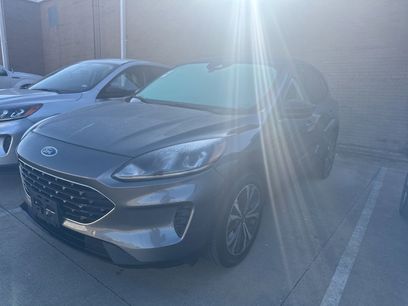 Used 2021 Ford Escape SE w/ SE Sport Appearance Package