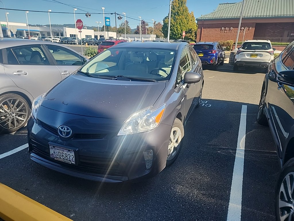 Used 2015 Toyota Prius Three FWD image 1