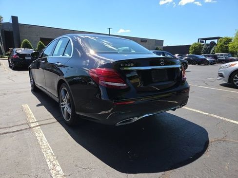 Certified 2019 Mercedes-Benz E 300 4MATIC image 3
