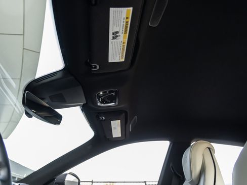 Used 2024 Ferrari Purosangue image 25