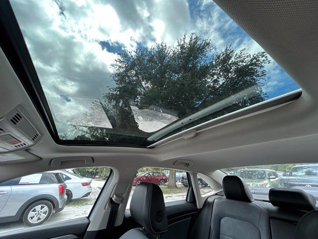 Used 2025 Volkswagen Jetta SE FWD image 13