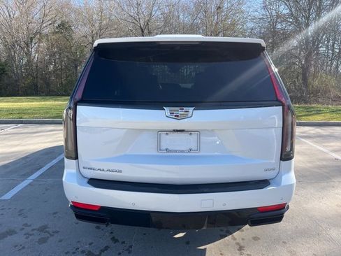 Certified 2023 Cadillac Escalade Sport Platinum image 5