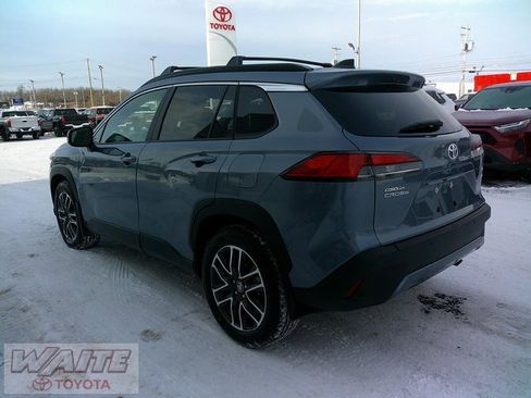 Certified 2026 Toyota Corolla Cross XLE image 4