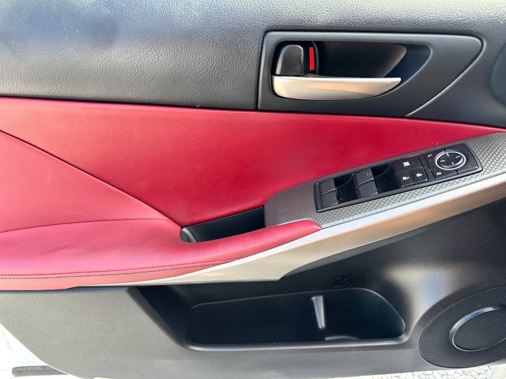 Used 2018 Lexus IS 300 F Sport w/ F Sport Package RWD image 4