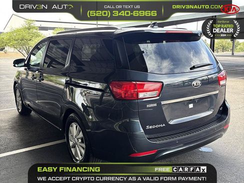 Used 2016 Kia Sedona LX w/ LX Convenience Package FWD image 5