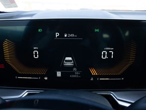 Used 2024 Kia Sorento S image 22