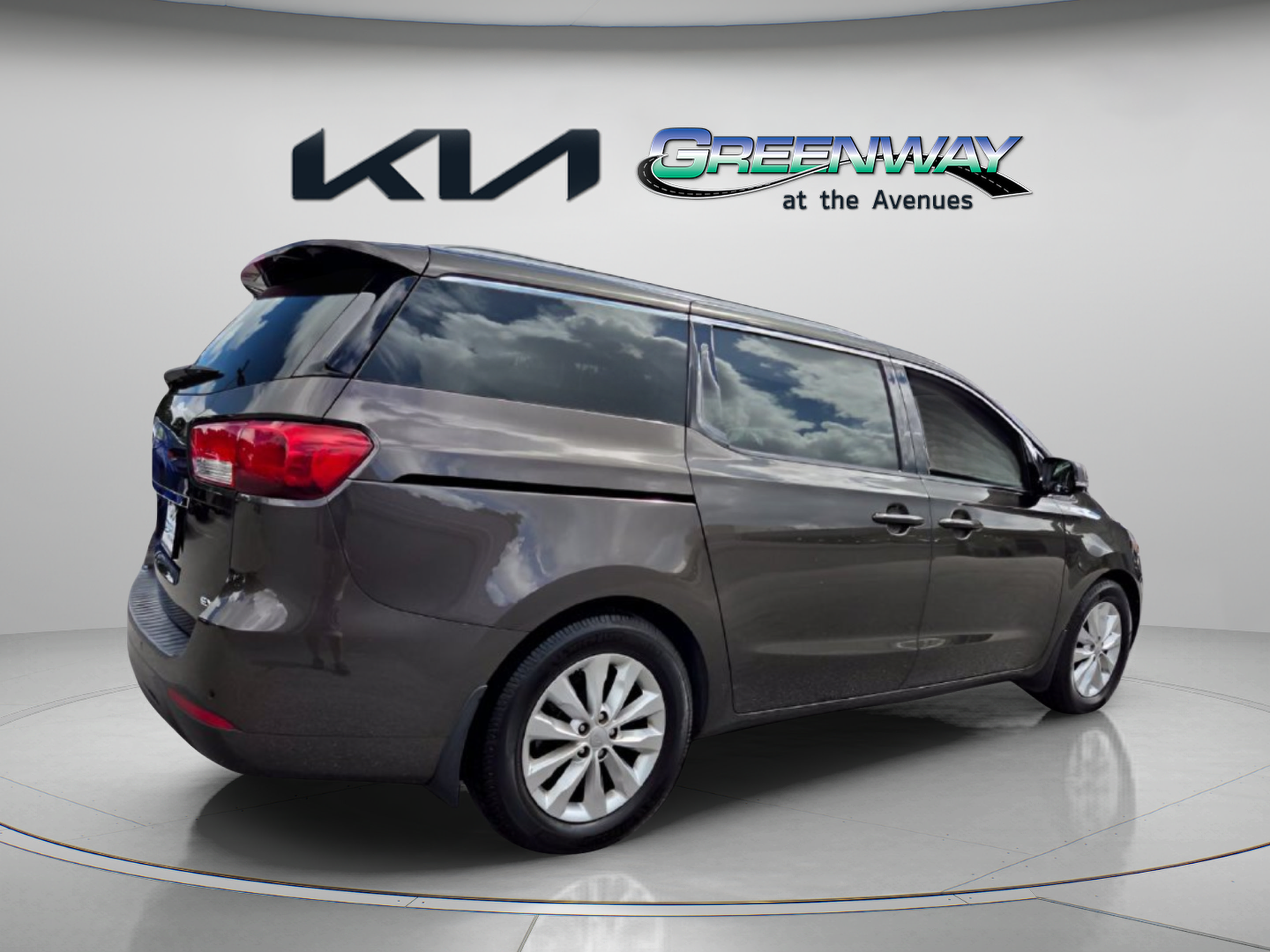 Used 2017 Kia Sedona EX FWD image 7