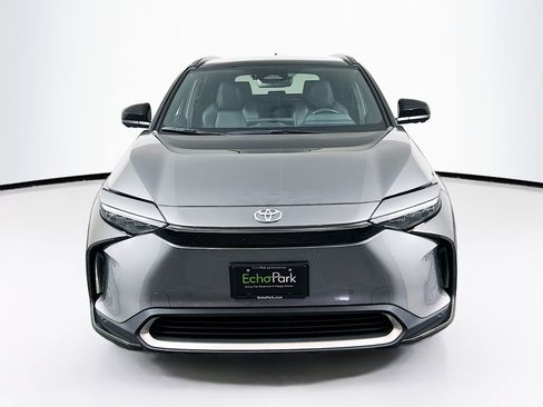 Used 2023 Toyota bZ4X Limited image 2