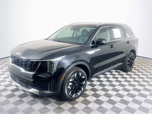 Used 2025 Kia Sorento EX AWD/4WD image 4