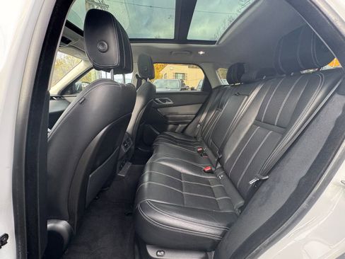 Used 2018 Land Rover Range Rover Velar S image 15