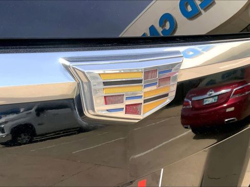 Used 2017 Cadillac Escalade Premium Luxury image 10