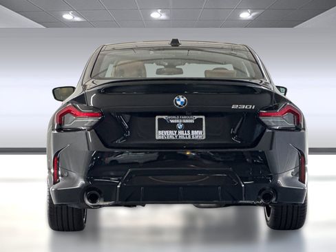 Used 2025 BMW 230i Coupe w/ M Sport Package image 8