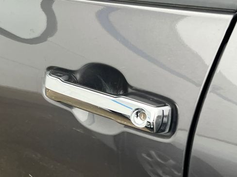 Used 2022 Toyota Tundra Limited image 18