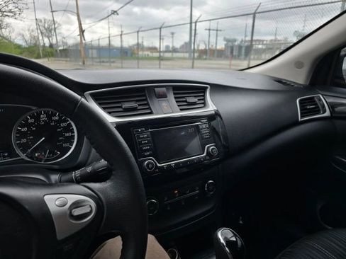 Used 2017 Nissan Sentra SV image 25