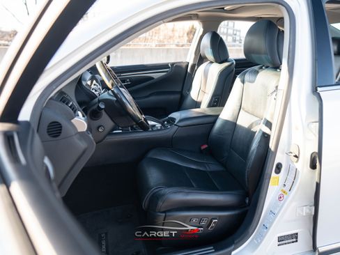 Used 2017 Lexus LS 460 AWD w/ Comfort Package image 15