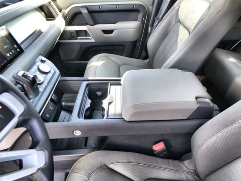 Certified 2021 Land Rover Defender 110 SE image 16