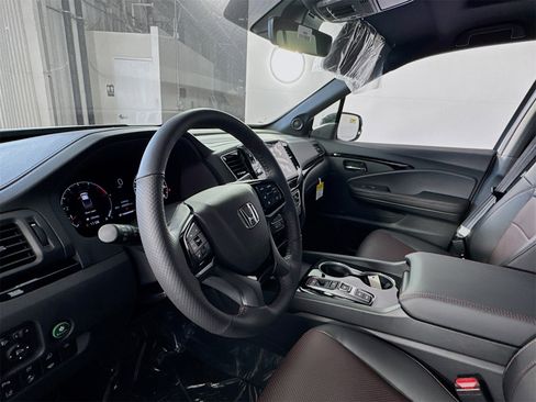 New 2025 Honda Ridgeline Black Edition image 7