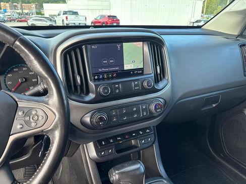 Used 2021 Chevrolet Colorado Z71 w/ Safety Package AWD/4WD image 15