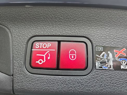 New 2026 Mercedes-Benz GLS 450 GLS 450 image 15