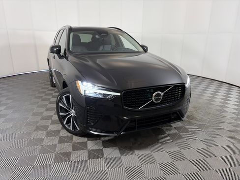 Used 2024 Volvo XC60 B5 Plus image 1